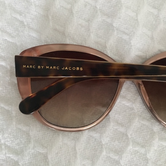 Marc by Marc Jacobs Sunglasses in Tortoise - Picture 2 of 5